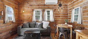 The Hideout Cabin | Firepit | Nature | Pet-Friendly