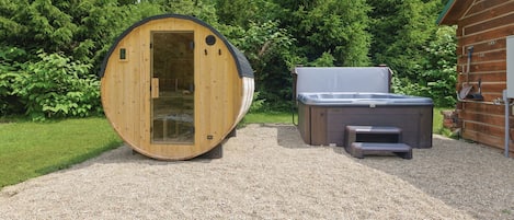 Bain à remous extérieur