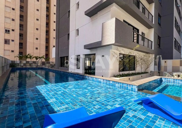 Outdoor pool - STAY Liv Urban Marista (Goiânia)
