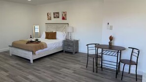 1 bedroom, iron/ironing board, WiFi, bed sheets - Quiet Leehigh Acres Casita (Lehigh Acres)