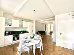 Interior - Apartment & studio hypercentre terrace Parking (Biarritz)