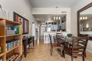 Interior - Lake Chelan View Condo | Pool, Hot Tub, Sleeps 6 (Chelan)