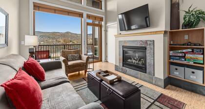 Lake Chelan View Condo | Pool, Hot Tub, Sleeps 6