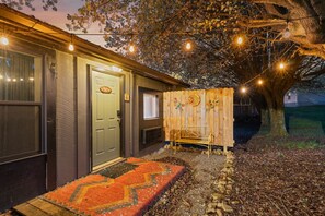 Exterior detail - Meadow View | King Suite for 2 | Wears Valley (Sevierville)