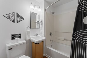 Hair dryer, towels, soap, shampoo - Meadow View | King Suite for 2 | Wears Valley (Sevierville)