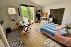 1 bedroom, WiFi, bed sheets - Self-contained studio near Port de Larros (Gujan-Mestras)