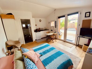 1 bedroom, WiFi, bed sheets - Self-contained studio near Port de Larros (Gujan-Mestras)