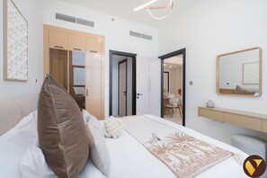 Luxury Apartment, Balcony, City View - Skyz Danube near Dubai Miracle Garden (Dubai)