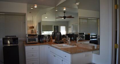 The Blue Bird A Luxury Lovely Cottage with Deck and Peek a Boo Views of Ocean