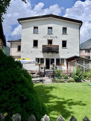 Exterior - Hotel Alpina  (Zernez)