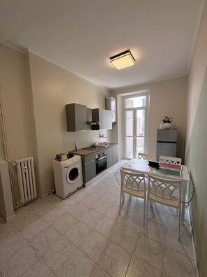 Dining - Vrbo Property (Torino)