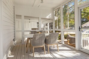 Outdoor dining - Private Pool, 2 Min Walk to Beach, Isle of Palms Luxury Retreat (Isle of Palms)