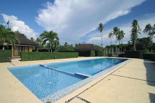 Pool Villa 30m from Beach. Quiet Krabi Escape