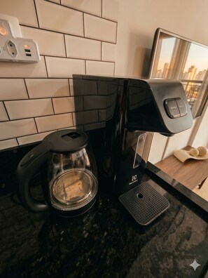 Kahvia ja/tai kahvinkeitin