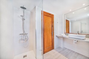 Hair dryer, towels - Apartment 2B - Penthouse Bressol (Port de Pollença)