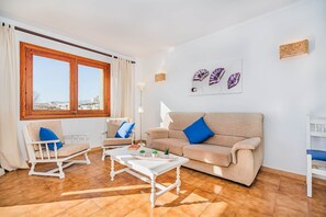 TV - Apartment 2D - Penthouse Bressol (Port de Pollença)