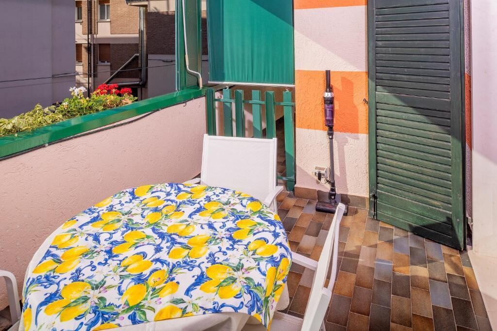 Monolocale Junior, bagno privato, vista parco | Ristorazione all'aperto