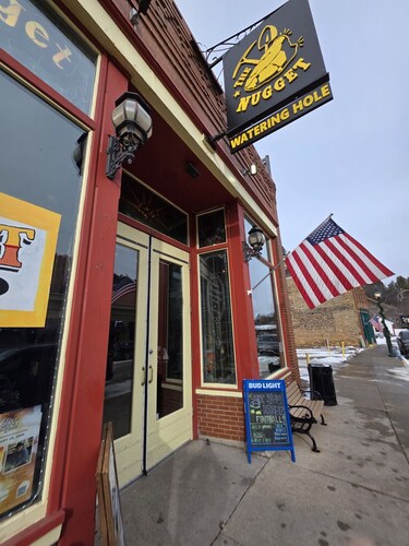 Big space on Deadwood`s Main Street!