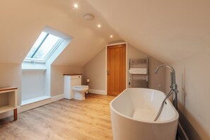 Shower, hair dryer - The Stables (Huntingdon)