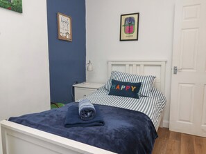 2 bedrooms, individually decorated, individually furnished, free WiFi - Granby Place Apartment 2 (Scarborough)