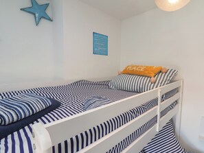 2 bedrooms, individually decorated, individually furnished, free WiFi - Granby Place Apartment 3 (Scarborough)