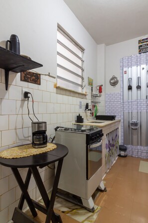 Huoneisto, tupakointi sallittu