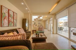 Smart TV - Luxury Maisonette
Earth homes in Chaniá, Greece (Chania)