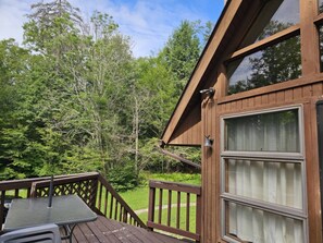 Outdoor dining - Snow Chateau Adventure Lodge (Davis)