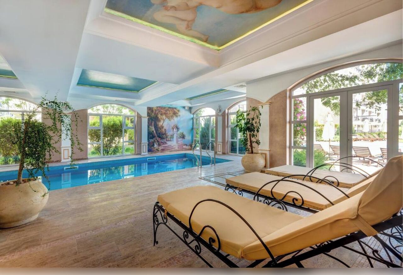 Indoor pool, outdoor pool