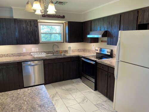 Charming 4BR home with many extras in a quiet neighborhood 30 min from downtown.