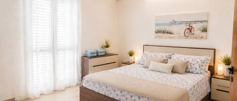 1 bedroom, in-room safe, iron/ironing board, WiFi (free)