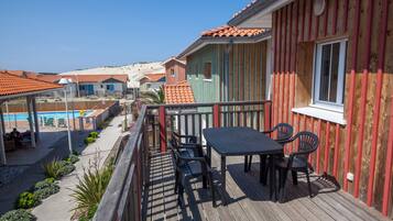Standard Apartment | Outdoor dining