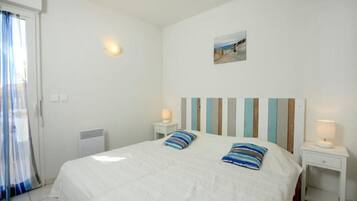 In-room safe, iron/ironing board, free WiFi, wheelchair access