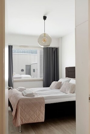 WiFi, bed sheets - Funky City Apartment By Lapland Host (Rovaniemi)