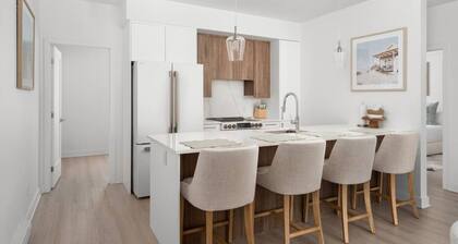 Relaxing 3BR Condo w/ Jacuzzi & High-Speed Wi-Fi