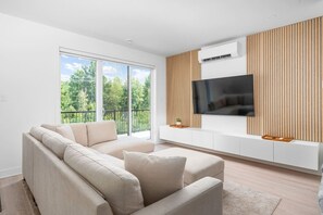 Living area - Spacious 3BR Penthouse Condo – Modern Comfort (Mirabel)