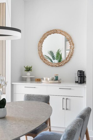 Dining - Spacious 3BR Penthouse Condo – Modern Comfort (Mirabel)