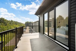 Property grounds - Spacious 3BR Penthouse Condo – Modern Comfort (Mirabel)