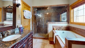 Hair dryer, towels - Switchback Lodge • Pool Table, Dart Board (Sugar Mountain)