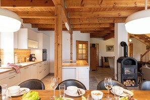Private kitchen - The "barn" in a painter's country house (Poseritz)