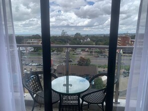 Outdoor dining - Heartland Kilimani Furnished 2 BR (Nairobi)