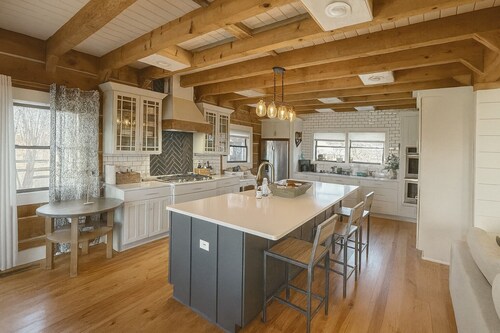 The Grand Cabin at the Ardor