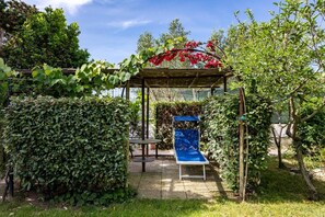 Property grounds - Apartment with garden near the sea (Sorso)