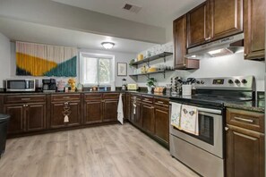 Fridge, microwave, oven, stovetop - 3 Bedroom - 20 Minutes to Downtown - Big Backyard! (North Charleston)