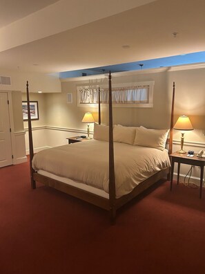 2 bedrooms, iron/ironing board, WiFi, bed sheets - Village Apartments by Green Mountain Inn - Inn Amenities/Pool Included (Stowe)