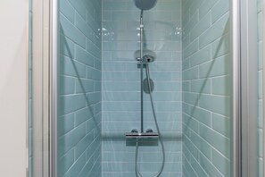 Apartment, Nichtraucher, Kochnische | Badezimmer