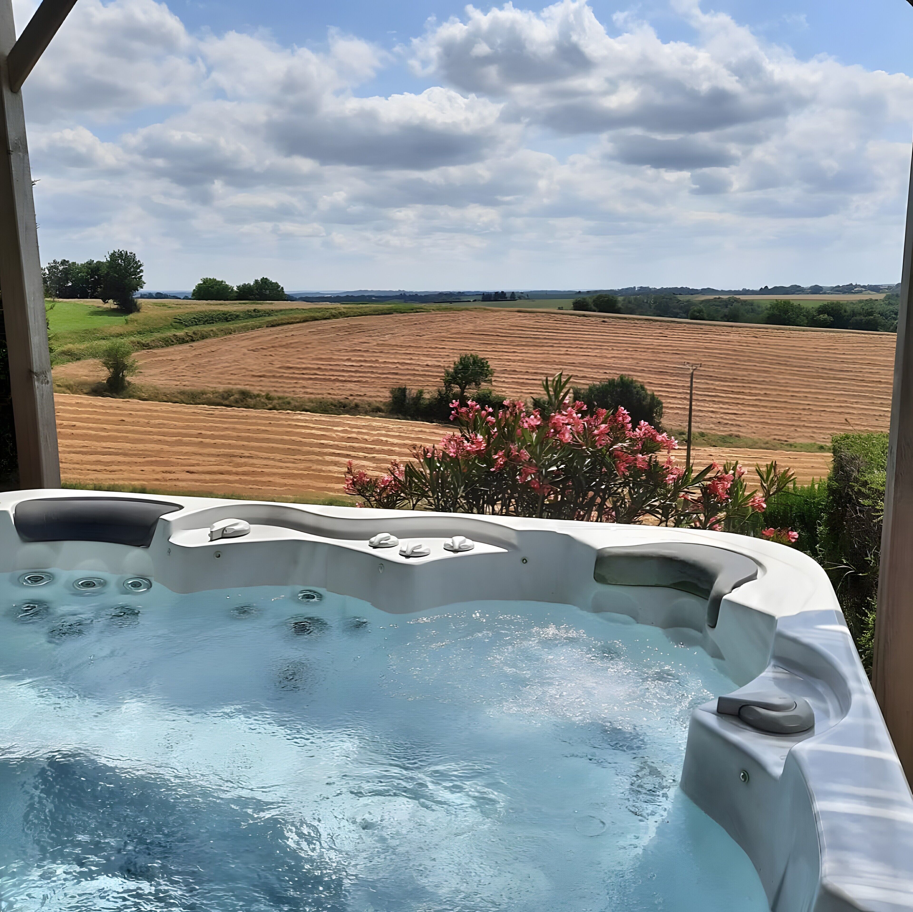 Bain à remous extérieur