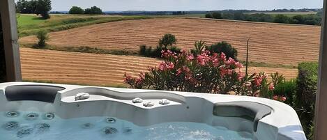 Bañera de hidromasaje exterior