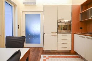 Refrigerador y lavavajillas 