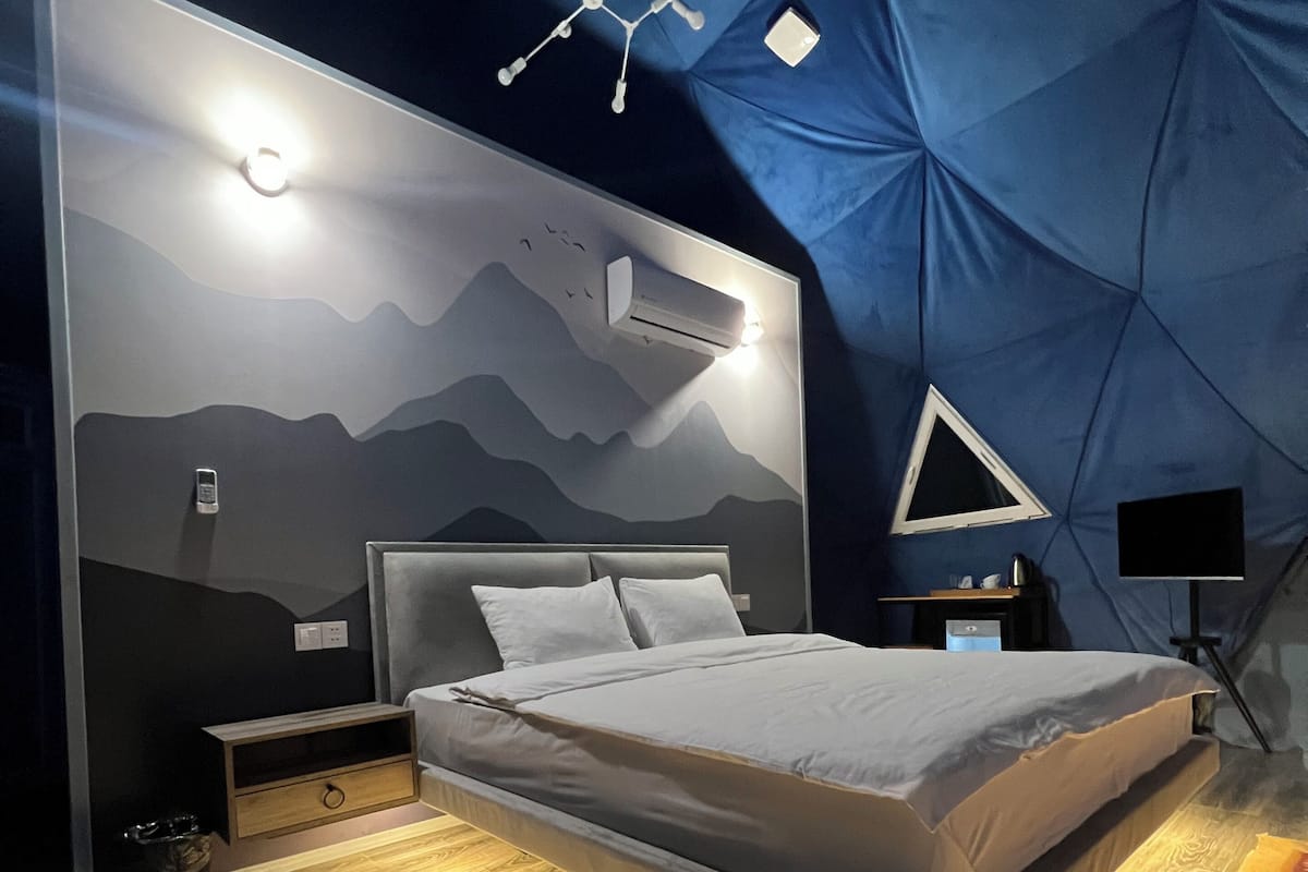 Dobbeltværelse med dobbeltseng eller 2 enkeltsenge - søudsigt